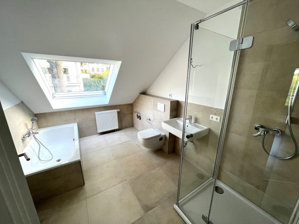 11 06 Badezimmer